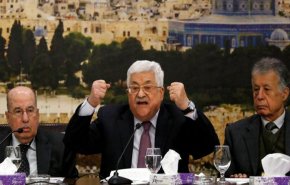 في موقف غيرمعتاد؛ عباس يعلن وقف التعامل مع الاحتلال