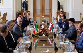 وزيرا خارجية ايران وعمان يبحثان التطورات الاقليمية والدولية