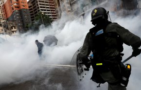 توتر غير مسبوق في هونغ كونغ مع استمرار الاشتباكات