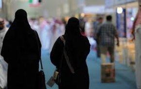 السعودية..السماح للنساء بالسفر من دون إذن
