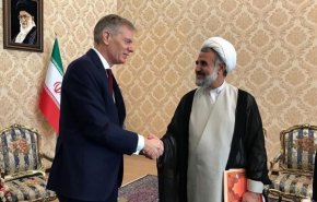 طهران اثبتت لسفير بريطانيا قانونية توقيف ناقلة بلاده