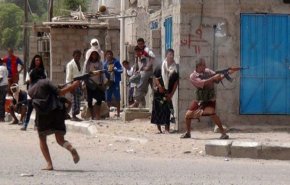 شاهد: اشتباك سعودي-اماراتي في عدن والضحايا من اليمن!