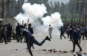 غضب في كشمير بعد إقامة صلاة الجمعة وسط إجراءات أمنية
