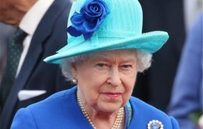 اذعان ملکه الیزابت به بی‌کفایتی سیاستمداران انگلیسی