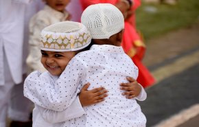 شاهد.. أجواء أول أيام العيد في عدد من الدول العربية والإسلامية