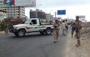 انصارالله یمن: متجاوزین صدها هزار نفر را به بهانه "مشروعیت بخشیدن به هادی" قتل عام کردند/ درگیری در عدن نتیجه طبیعی اختلاف بین عربستان و امارات بر سر منافع است