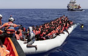إنقاذ 400 مهاجر قبالة السواحل الليبية
