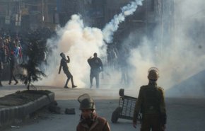 زخمی شدن چند نفر در حمله پلیس هند به اهالی کشمیر