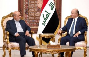 الرئيس العراقي برهم صالح يستقبل السفير الايراني في بغداد 