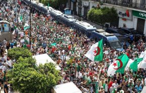 الجزائر.. رئيس وزراء سابق يدعو لرحيل الحكومة وإجراء انتخابات 'نزيهة'
