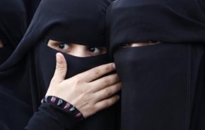 حملة لحرق النقاب بالسعودية تثير جدلا على مواقع التواصل
