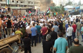 القوى الفلسطينية تطالب الحريري بتعديل قرار وزير العمل
