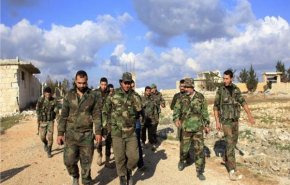 بالصور.. الجيش السوري يمشط مدينة خان شيخون
