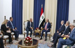 برهم صالح يستقبل رئيس الجامعة العربية في بغداد