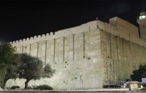 نتنياهو يقتحم الحرم الإبراهيمي لكسب المزيد من الاصوات