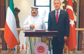 وزير الدفاع الكويتي يبحث مع نظيره التركي التعاون العسكري