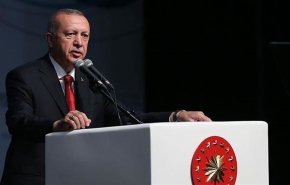 أردوغان يهدد أوروبا ويطالب بمساعدة اللاجئين
