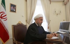 روحاني يهنئ جمهورية طاجيكستان
