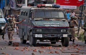 السلطات الهندية تعتقل الآلاف في الشطر الهندي من كشمير