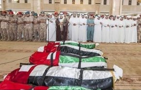 مغرد قطري يفجر مفاجأة حول مقتل الجنود الاماراتيين