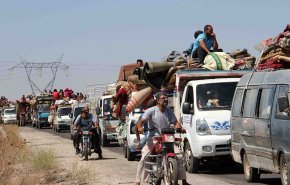 سوريون بالالاف يعودون الى بيوتهم بريفي إدلب وحماة