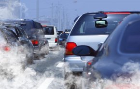 ترامب يسعى لعرقلة ولاية كاليفورنيا في الحد من انبعاثات السيارات