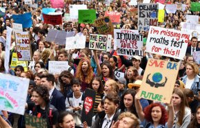احتجاجات في انحاء العالم لمواجهة تغير المناخ
