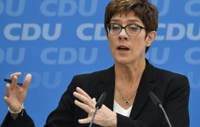 حزب الخضر يطالب وزيرة الدفاع الألمانية بعدم الإذعان لأمريكا
