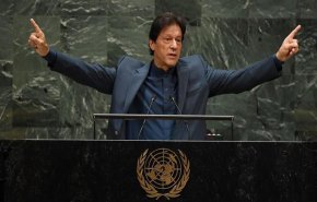 هبوط اضطراري لطائرة رئيس الوزراء الباكستاني في نيويورك