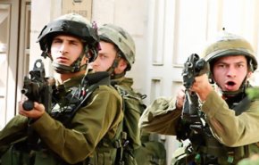 اعتقال 13 فلسطينيا بالضفة الغربية واعتداءات بالخليل
