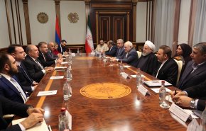 توسعه روابط با کشورهای همسایه از جمله ارمنستان از اصول سیاست خارجی ایران است