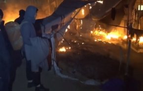 شاهد.. حريق في أكبر مخيم للمهاجرين في أوروبا