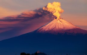 فوران آتشفشان، مکزیک را به حالت آماده باش در آورد + فیلم