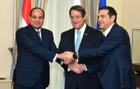 صحف مصرية: مصر واليونان وقبرص تتصدى لأطماع تركيا في سوريا!