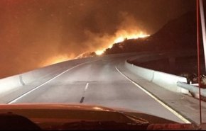 تخلیه هزاران نفر در پی آتش‌سوزی در جنوب کالیفرنیا + فیلم و تصاویر
