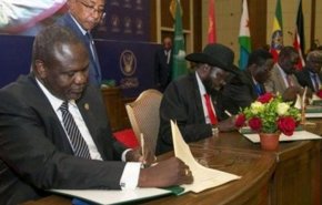 وفد حكومة السودان لمفاوضات السلام يتوجه إلى جوبا
