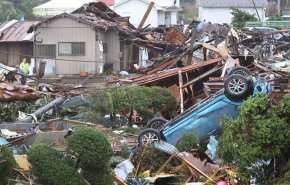 شاهد.. أعنف إعصار منذ 70 عاما يضرب اليابان 