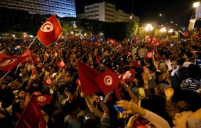 الاحتفالات تعم تونس بعد إعلان فوز قيس سعيّد للرئاسة