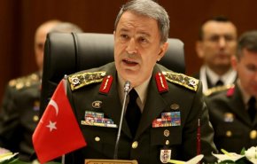 وزير الدفاع التركي يتهم أكراد سوريا بإطلاق سراح إرهابيي 'داعش'