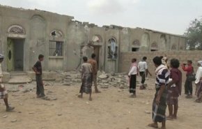 العدوان السعودي يمنع دخول قافلة اممية غذائية للدريهمي اليمنية