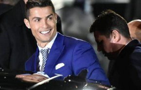 بـ38 مليون دولار.. رونالدو يكتسح ميسي في 