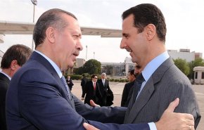 عطوان: الأسد وأرودغان يحتفلان بتوقيع اتفاق 'أضنة' الجديد
