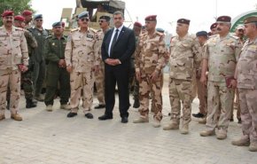 هذا ما قاله وزير الدفاع العراقي بشأن اتصالاته مع دمشق وأنقرة
