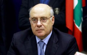 وزير العمل اللبناني يوضح سبب استقالته مع وزراء حزب القوات