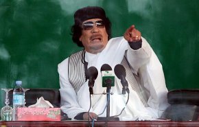 هذه الدولة قتلت القذافي..رسائل سرية تكشف كارثة!