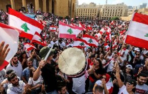 تظاهرات لبنانی‌ها وارد روز هفتم شد؛ دعوت به اعتصاب سراسری
