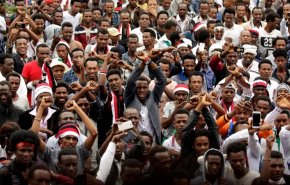 بالفيديو.. اثيوبيا تشتعل وأكبر تحدٍ يواجه آبيي أحمد