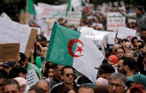 تظاهرات في الجزائر تزامنا مع ذكرى حرب التحرير