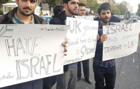 بذكرى وعد بلفور..احتجاج أمام سفارة بريطانيا في طهران