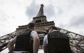 العثور على 31 مهاجرا باكستانيا في شاحنة في فرنسا